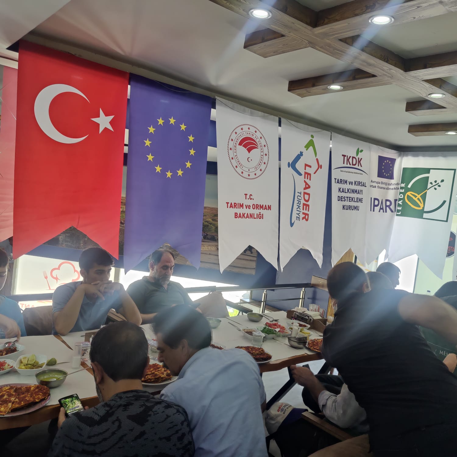 FAALİYET 1.5. YEG üyelerinin/yönetiminin iş birliği içinde kısa tedarik zinciri/yerel ürünlerin pazarlanması/kaliteli ürünler için eğitilmesi  20-50 kişilik